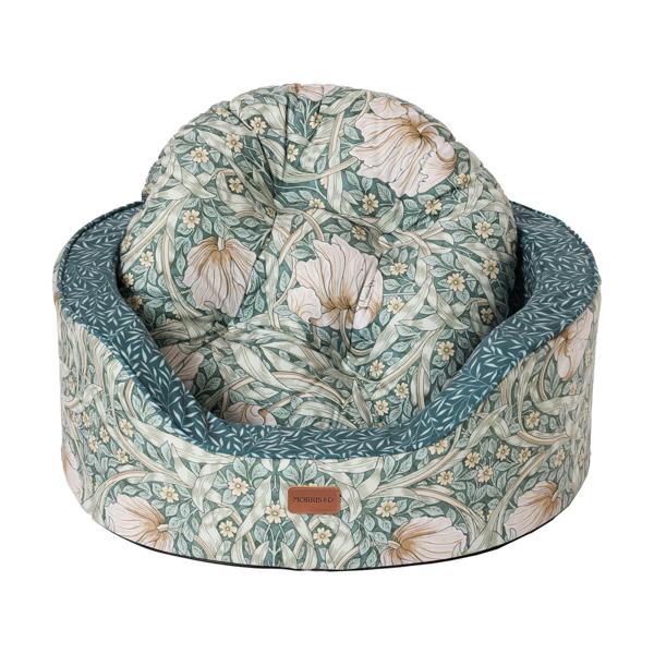 Morris & Co Pimpernel and Lily Leaf Oval Bed