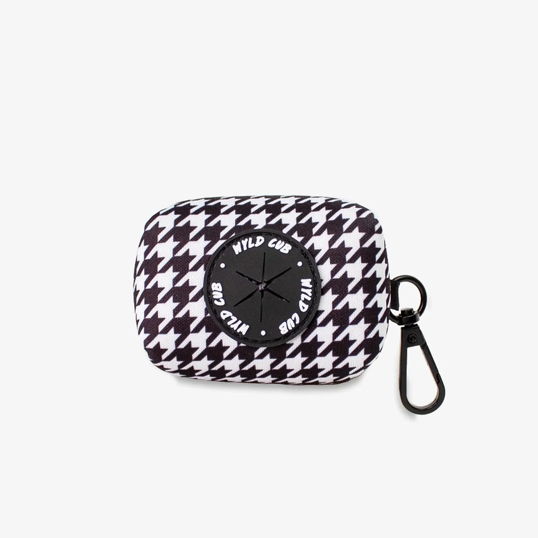 Wyld Cub - Dog Poop Bag Holder: Knightsbridge Houndstooth